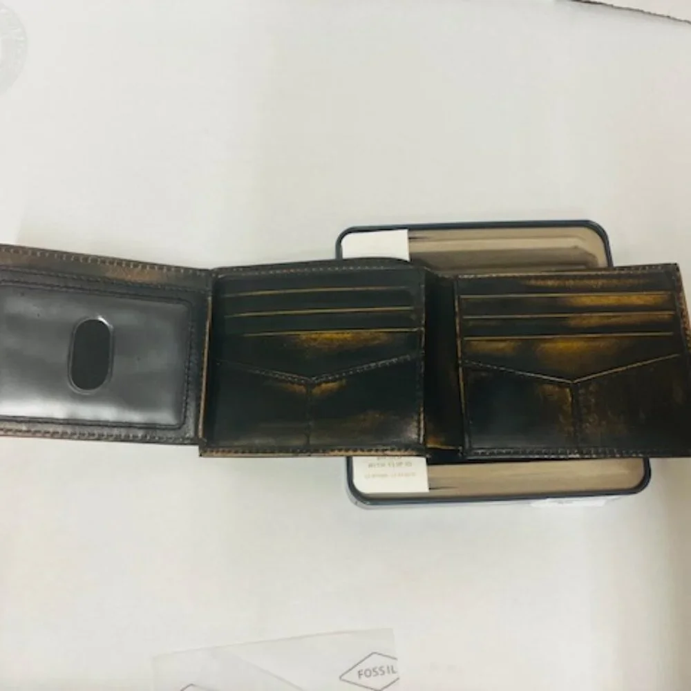 Fossil Wade Flip ID Bifold in Black ML3882001- NEW